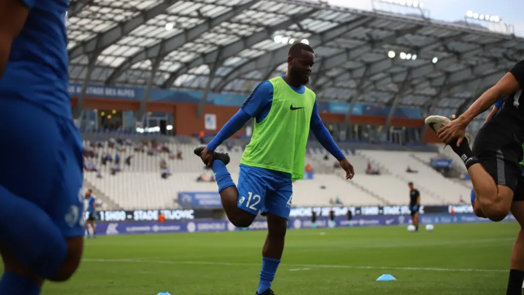 Transfer news. FC Rouen signs a full-back trained at OL