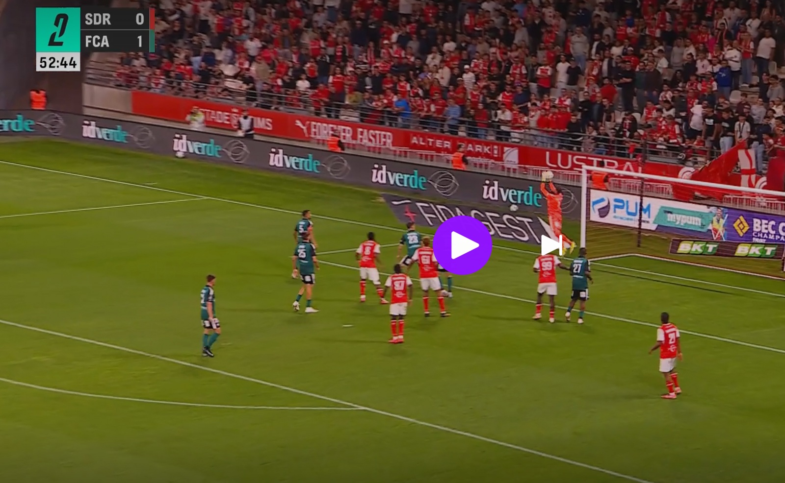 VIDÉO. L’énorme bourde d’Escales pour l’égalisation de Reims face à Annecy en Ligue 2